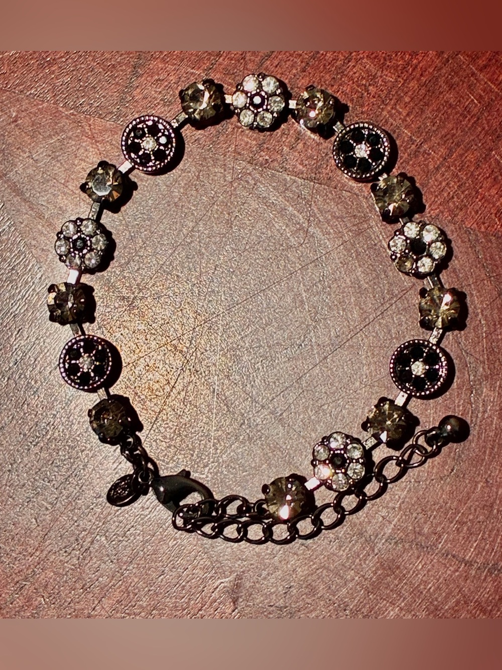 Premier Designs Flower Link Bracelet/Anklet. Black Links& Clear Stones